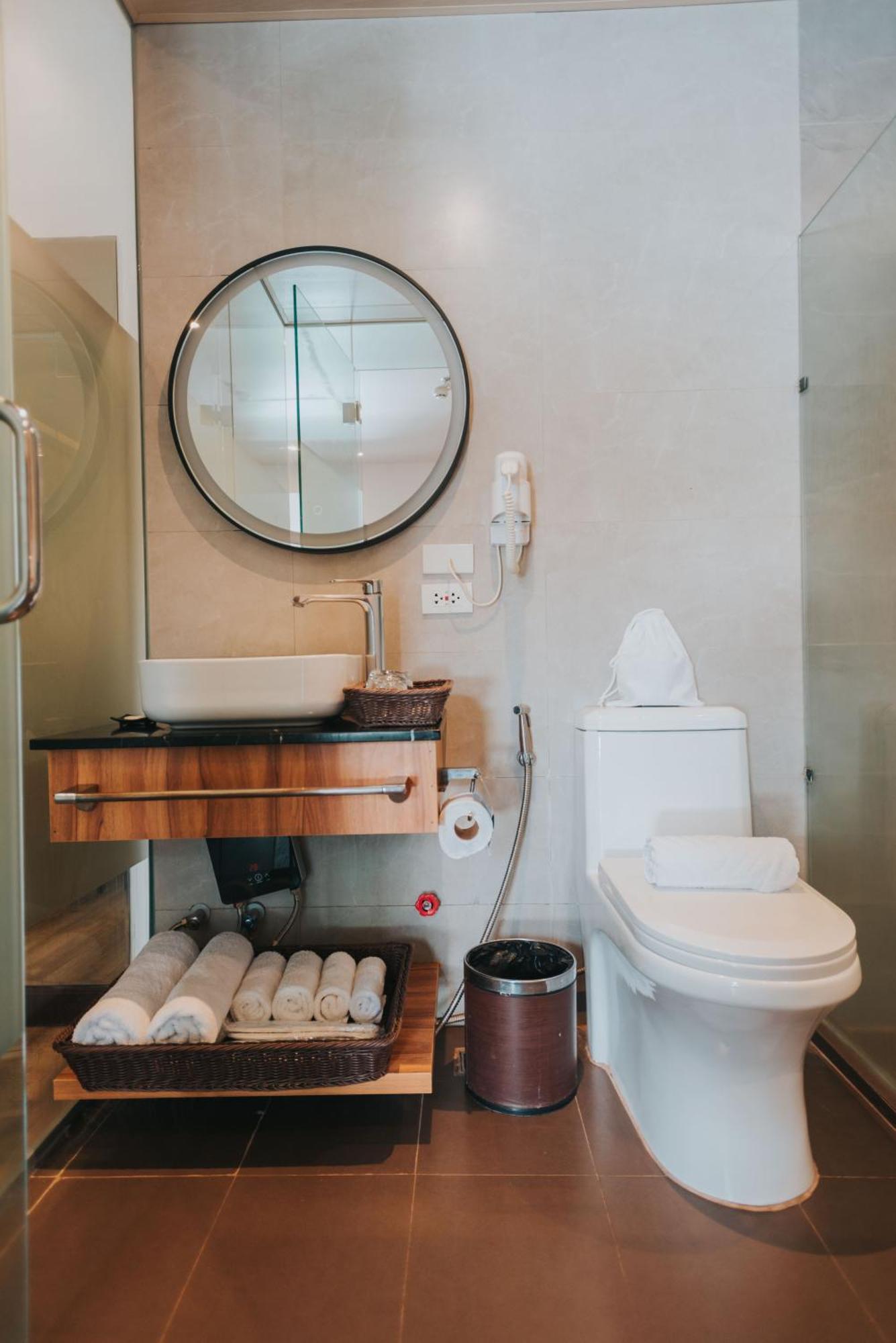 Surestay Plus Hotel By Best Western Ac Luxe Angeles City Bagian luar foto
